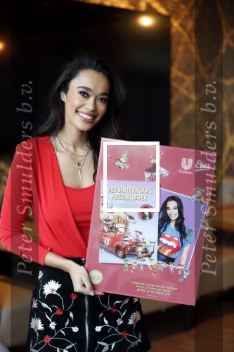 Utrecht 21 november 2018
Presentatie sinterklaas meezingliedjesboek van Romy Monteiro in het FC Utrecht stadion.