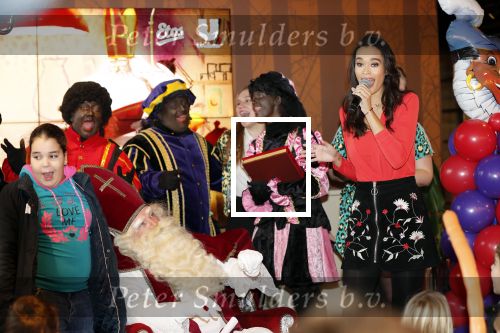 Utrecht 21 november 2018
Presentatie sinterklaas meezingliedjesboek van Romy Monteiro in het FC Utrecht stadion.