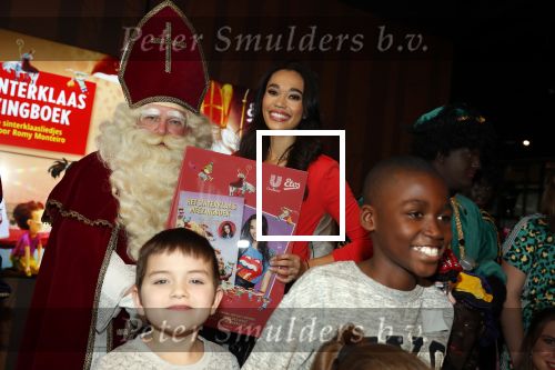 Utrecht 21 november 2018
Presentatie sinterklaas meezingliedjesboek van Romy Monteiro in het FC Utrecht stadion.