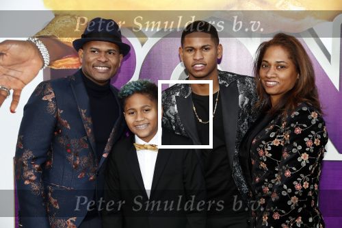 Rotterdam 9 december 2018
Premiere Bon Bini Holland 2 in pathe Rotterdam. Roue Verveer met vrouw en kinderen