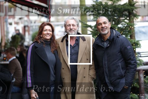 Amsterdam 17 december 2018
Ruud Gullit met zijn vriendin Karin de Rooij en Mark Teurlings in Amsterdam zuid.