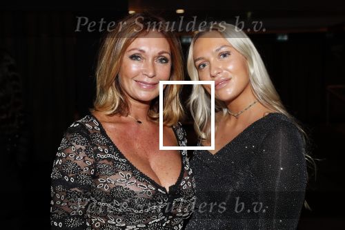 Amsterdam 6 december 2018
Openingsavond VIP van de luxery fair in de RAI. Sandra masmeijer met dochter en schoonzoon