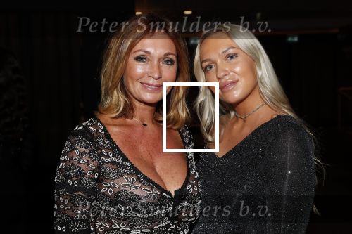 Amsterdam 6 december 2018
Openingsavond VIP van de luxery fair in de RAI. Sandra masmeijer met dochter en schoonzoon