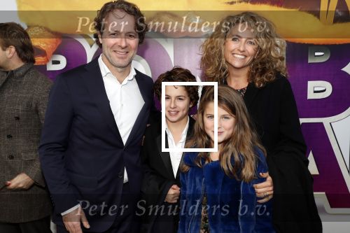 Rotterdam 9 december 2018
Premiere Bon Bini Holland 2 in pathe Rotterdam. Sharon Wins met man en kinderen