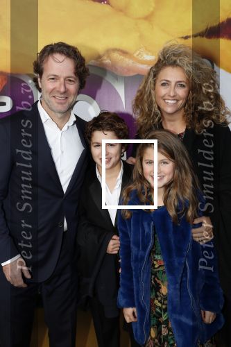 Rotterdam 9 december 2018
Premiere Bon Bini Holland 2 in pathe Rotterdam. Sharon Wins met man en kinderen