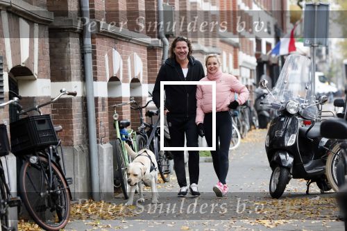 Amsterdam 22 november 2018
Sonja Bakker met vriend Barry Suijdam aan de wandel met hun hond in Amsterdam zuid.