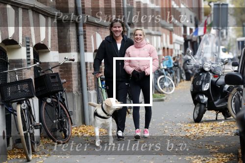 Amsterdam 22 november 2018
Sonja Bakker met vriend Barry Suijdam aan de wandel met hun hond in Amsterdam zuid.