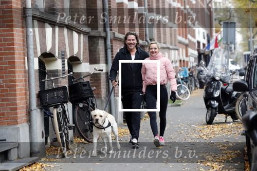 Amsterdam 22 november 2018
Sonja Bakker met vriend Barry Suijdam aan de wandel met hun hond in Amsterdam zuid.