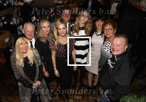 Amsterdam, 6 December 2018
Uitreiking boek Sonja Bakker
Sonja Bakker en Barry Suijdam Familie en Mary Borsato
