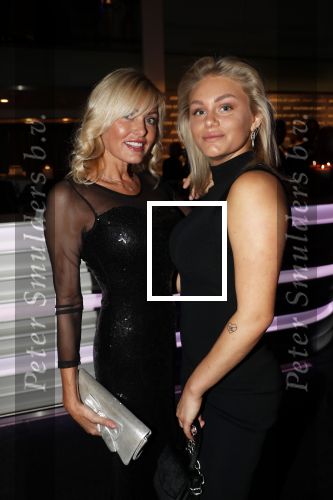 Amsterdam 6 december 2018
Openingsavond VIP van de luxery fair in de RAI. Sophia de Boer met dochter Roxanne Kwant