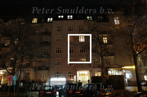 Hamburg 18 november 2018
Sylvie Meis blijft jhele dag binnen in haar huis/appartement en laat sushi bezorgen.