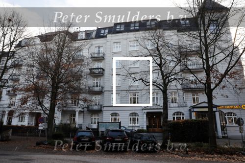 Hamburg 18 en 19 november 2018
Damian v d Vaart, Doerte Bar  en Bart Willemsen veraletn het appartement van Sylvie Meis in hamburg.
