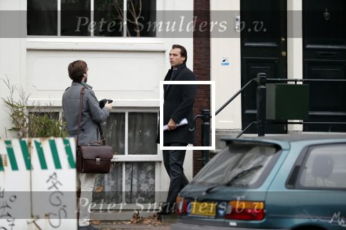 Amsterdam 25 november 2018
Thierry Baudet vertrekt vanaf zijn huis naar het programma buitenhof van Paul Witteman.