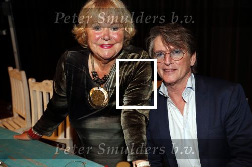 Hilversum 3 december 2018
Tineke de Nooij krijgt ouvre award bij beeld en geluid. Tineke met Erik de Zwart