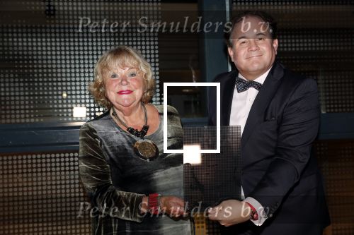 Hilversum 3 december 2018
Tineke de Nooij krijgt ouvre award bij beeld en geluid.