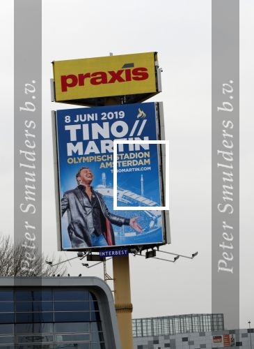 Amsterdam 27 november 2018
Reclamezuil van Tino Martin bij A10