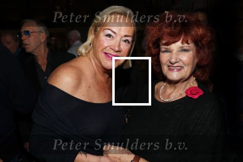 Hilversum 3 december 2018
Tineke de Nooij krijgt ouvre award bij beeld en geluid. Viola Holt met Imca Marina