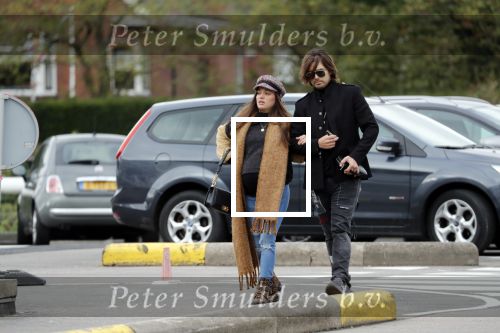 Den Haag  29 oktober 2018
Waylon en zijn zwangere vriendin Bibi Breijman gaan op controle in het Bronovo ziekenhorsche Panamera Turbo naartoe.