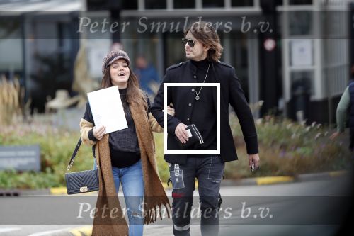 Den Haag  29 oktober 2018
Waylon en zijn zwangere vriendin Bibi Breijman gaan op controle in het Bronovo ziekenhorsche Panamera Turbo naartoe.