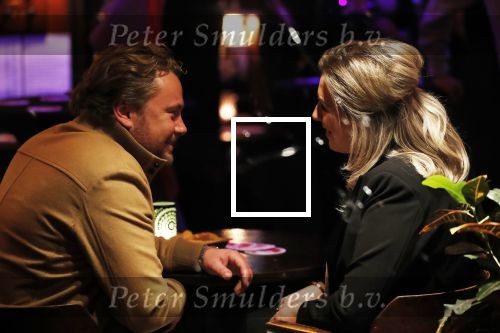 Amsterdam  29 november 2018
Wesly Bronkhorst betrapt met zijn nieuwe vriendin in een bruin cafe in Amsterdam.