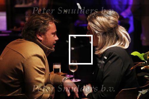 Amsterdam  29 november 2018
Wesly Bronkhorst betrapt met zijn nieuwe vriendin in een bruin cafe in Amsterdam.