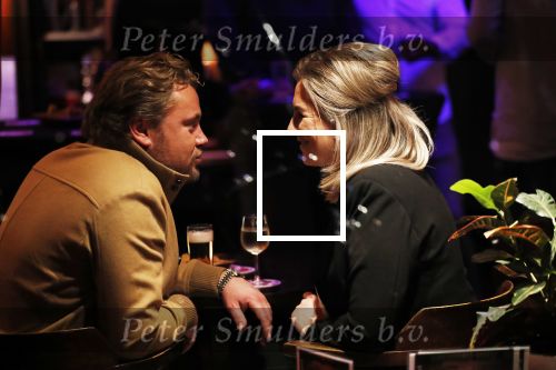 Amsterdam  29 november 2018
Wesly Bronkhorst betrapt met zijn nieuwe vriendin in een bruin cafe in Amsterdam.