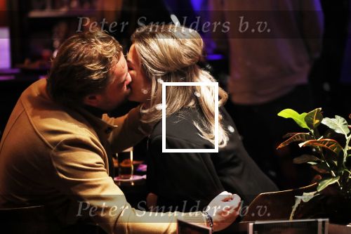 Amsterdam  29 november 2018
Wesly Bronkhorst betrapt met zijn nieuwe vriendin in een bruin cafe in Amsterdam.