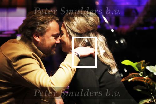 Amsterdam  29 november 2018
Wesly Bronkhorst betrapt met zijn nieuwe vriendin in een bruin cafe in Amsterdam.