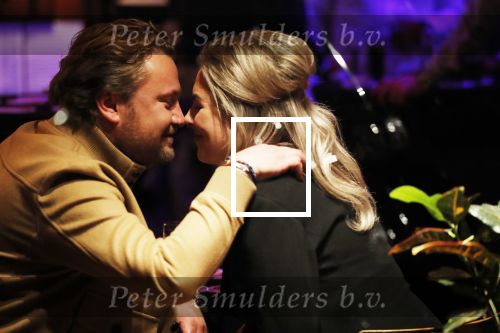 Amsterdam  29 november 2018
Wesly Bronkhorst betrapt met zijn nieuwe vriendin in een bruin cafe in Amsterdam.