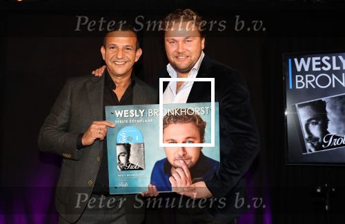 Amsterdam, 6 December 2018
Uitreiking boek Sonja Bakker
Presentatie CD Wesly Bronkhorst
Wesly Bronkhorst en Najib Amhali
