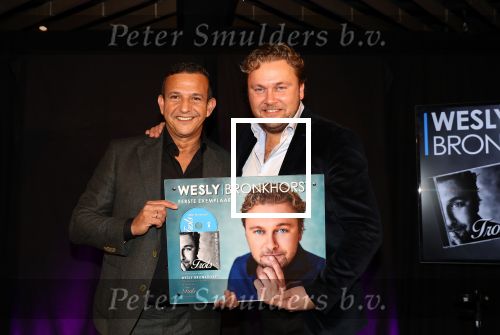 Amsterdam, 6 December 2018
Uitreiking boek Sonja Bakker
Presentatie CD Wesly Bronkhorst
Wesly Bronkhorst en Najib Amhali