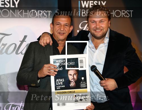 Amsterdam, 6 December 2018
Uitreiking boek Sonja Bakker
Presentatie CD Wesly Bronkhorst
Wesly Bronkhorst en Najib Amhali