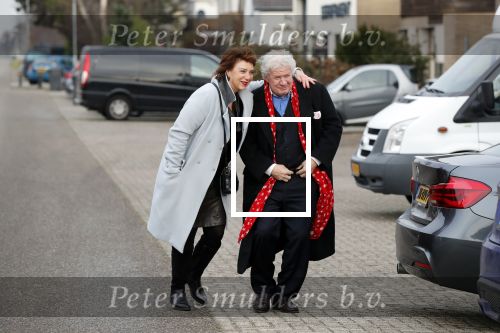 Nederhorst den Berg 5 december 2018
Opnames liedje voor afscheid Edwin Evers door heel veel collegaâ€™s en artiesten in de Bullet sound studioâ€™s. Willibrord Frequin met zijn vriendin