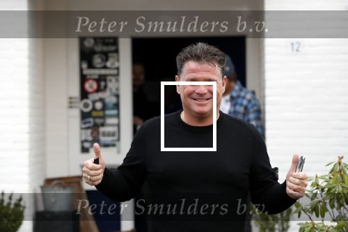 Nederhorst den Berg 5 december 2018
Opnames liedje voor afscheid Edwin Evers door heel veel collegaâ€™s en artiesten in de Bullet sound studioâ€™s. Wolter Kroes