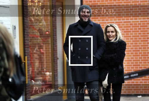 Amsterdam 12 december 2018
Xander de Buisonje met zijn vrouw Sophie aan het winkelen.