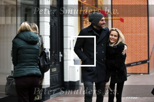 Amsterdam 12 december 2018
Xander de Buisonje met zijn vrouw Sophie aan het winkelen.