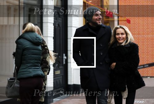 Amsterdam 12 december 2018
Xander de Buisonje met zijn vrouw Sophie aan het winkelen.