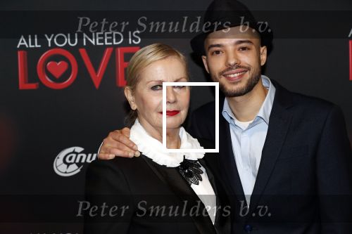 Amsterdam 26 november 2018
Premiere All you need is love in het delamar theater. illias Addab