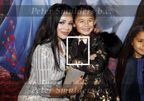 Amsterdam 16 november 2019
Premiere Frozen 2 in Tuschinski. Amanda Balk met dochter