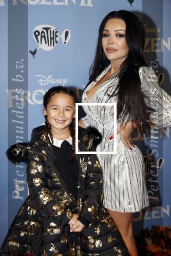 Amsterdam 16 november 2019
Premiere Frozen 2 in Tuschinski. Amanda Balk met dochter
