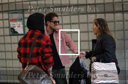 Schiphol 29 november 2019
Andre Hazes en zijn neef/vriend Djarno Hofland arriveren op schiphol nadat ze samen in New York NY zijn geweest. De moederf van Djarno staat ze op te wachten.