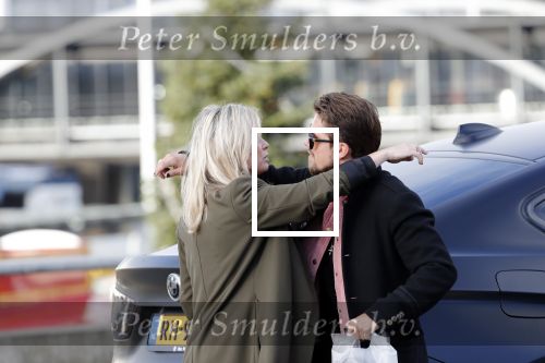 Schiphol 29 november 2019
Andre Hazes en zijn neef/vriend Djarno Hofland arriveren op schiphol nadat ze samen in New York NY zijn geweest. Bridget Maasland haalt hem op met de BMW X6 van Andre. Ze stond buiten te wachten