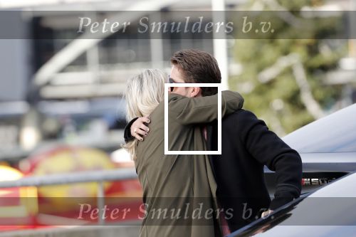 Schiphol 29 november 2019
Andre Hazes en zijn neef/vriend Djarno Hofland arriveren op schiphol nadat ze samen in New York NY zijn geweest. Bridget Maasland haalt hem op met de BMW X6 van Andre. Ze stond buiten te wachten