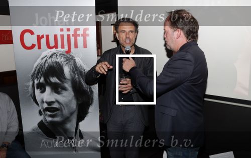 Amsterdam 15 november 2019
Rechtszaak Auke Kok versus de johan Cruijff foundation. Na zitting is de boekpresentatie in cafe op de middenweg.