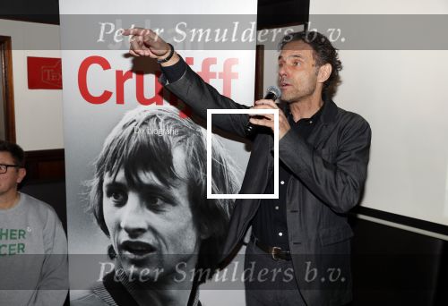 Amsterdam 15 november 2019
Rechtszaak Auke Kok versus de johan Cruijff foundation. Na zitting is de boekpresentatie in cafe op de middenweg.