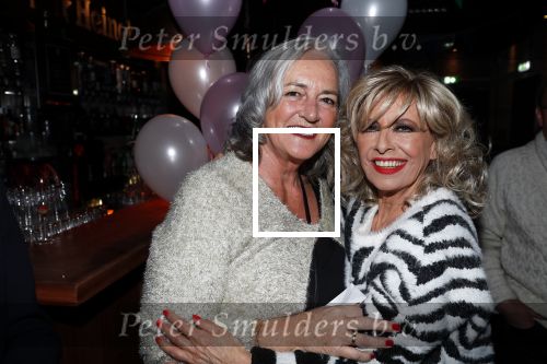 Aalsmeer 18 november 2019
Bonnie st Claire viert haar 70e verjaardag in de Praam in Aalsmeer. Bonnie met vrouw Arie Ribbens