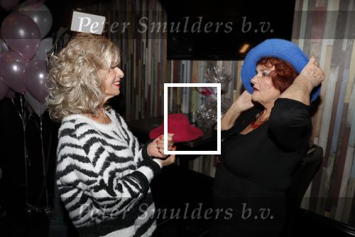 Aalsmeer 18 november 2019
Bonnie st Claire viert haar 70e verjaardag in de Praam in Aalsmeer. Bonnie met Imca Marina