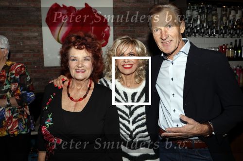 Aalsmeer 18 november 2019
Bonnie st Claire viert haar 70e verjaardag in de Praam in Aalsmeer. Bonnie met Imca Marina en Rini v d Lee