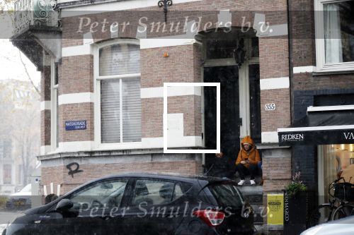 Amsterdam 13 november 2019
Bridget Masland verlaat haar huis en Andre Hazes is ook bij haar . Zijn auto staat aan zijkant geparkeerd.