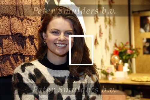 Beverwijk 23 november 2019
Opening winkel van Moise Trustfull in het centrum van Beverwijk.
Haar vader Orlando en moeder Quinty zijn natuurlijk aanwezig. Britt Scholte